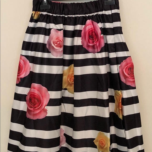 Dresses & Skirts - ❌ SOLD skirt Med/Large satin striped rose flower